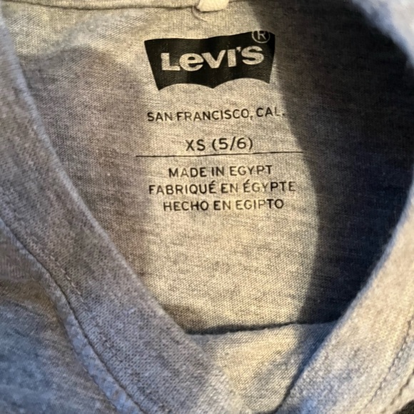 Kids Levi's Light Gray Short Sleeve Crew Neck Tee - Picture 3 of 3
